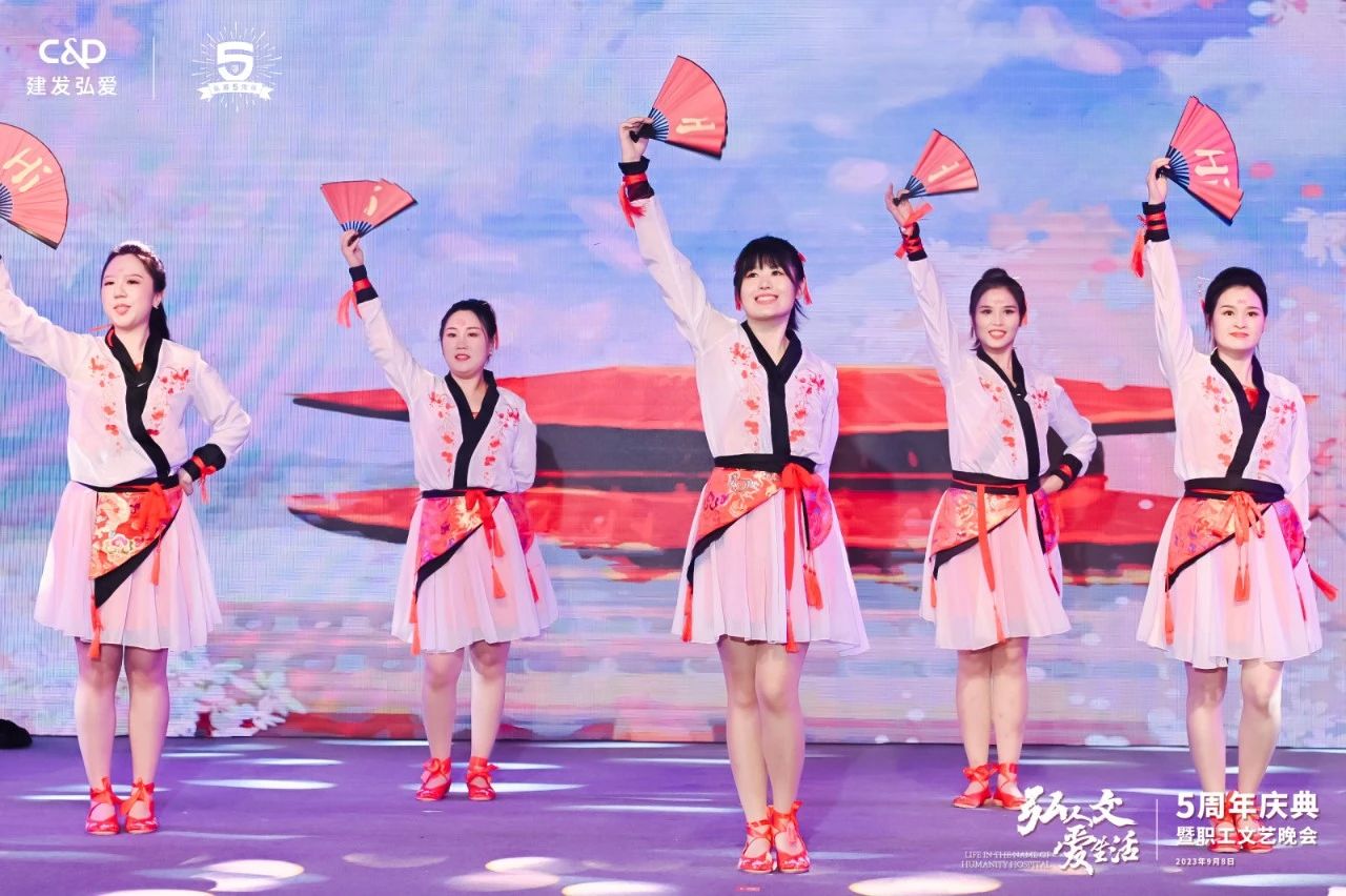 e72e5c8aa435fd70dd36472ecabc494a.jpg